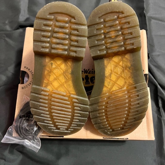 Dr Marten’s - Picture 1 of 5